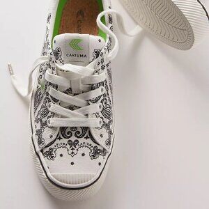 NWT Free People Cariuma Oca Low Bandana Sneakers Size 7